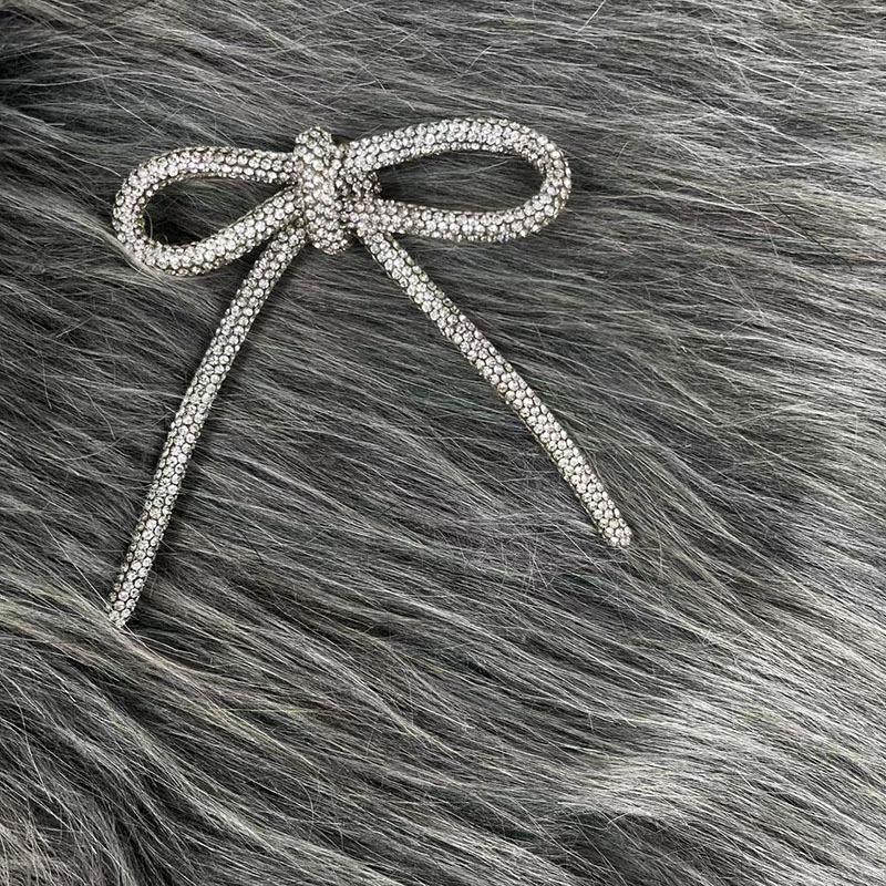 BOW BROOCH