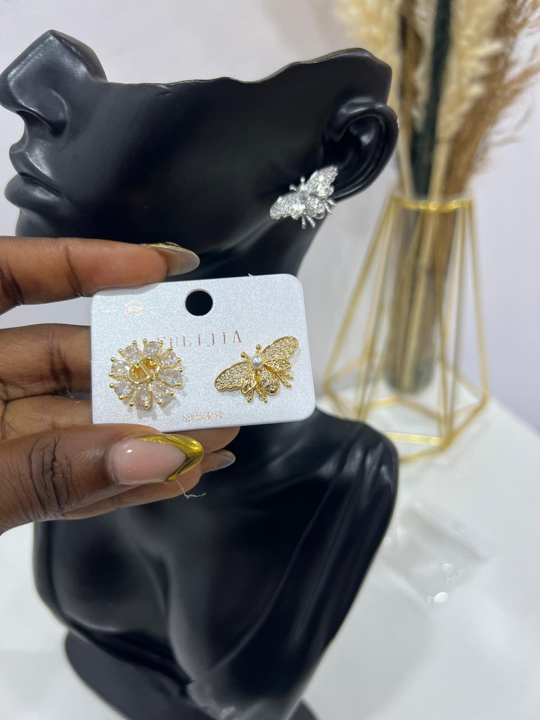 BUTTERFLY STUD EARRINGS (Gold)