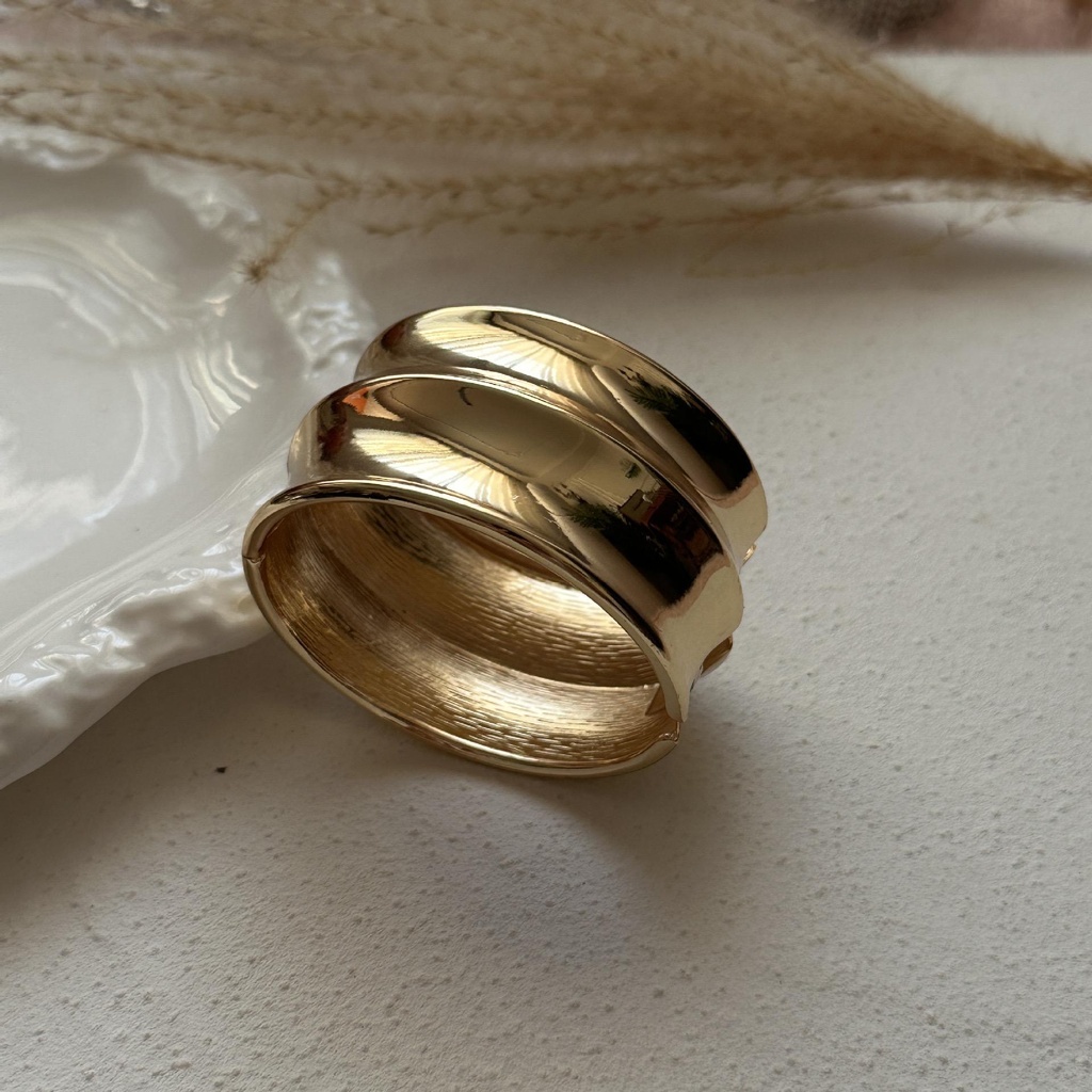 RETRO BRACELET (Gold)