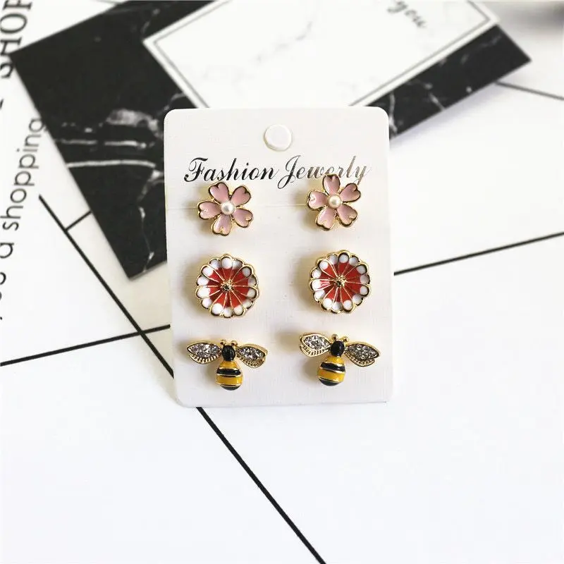 STUD EARRINGS SET