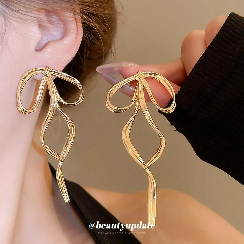ARETA EARRINGS 