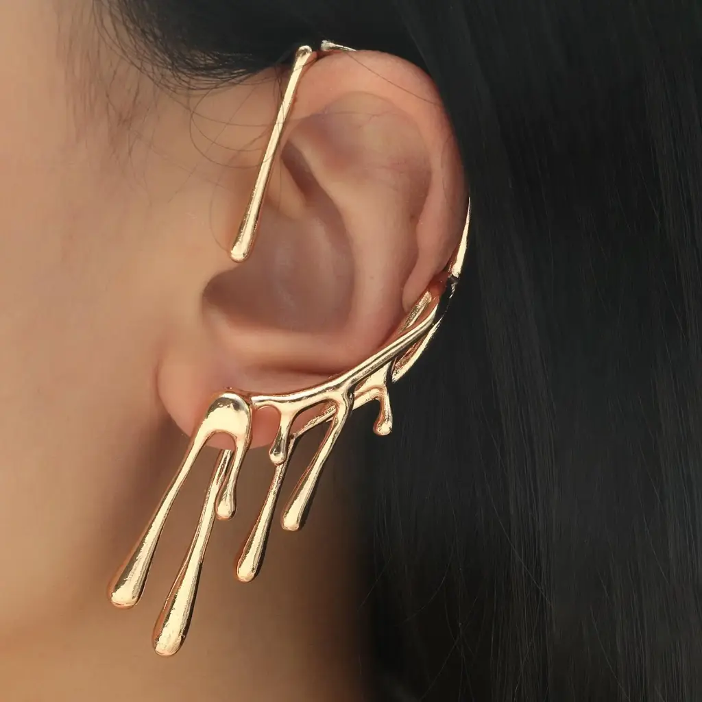 TEARDROP EAR CUFF 