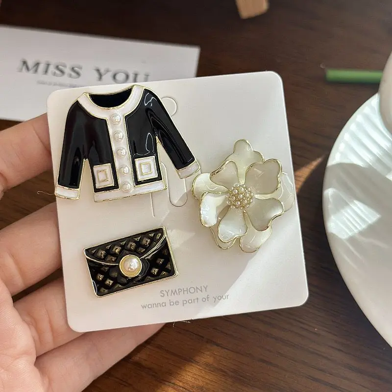 BROOCH SET