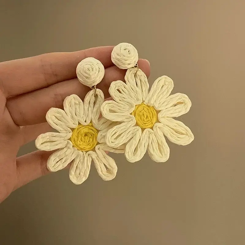 SUNFLOWER EARRINGS  (White)