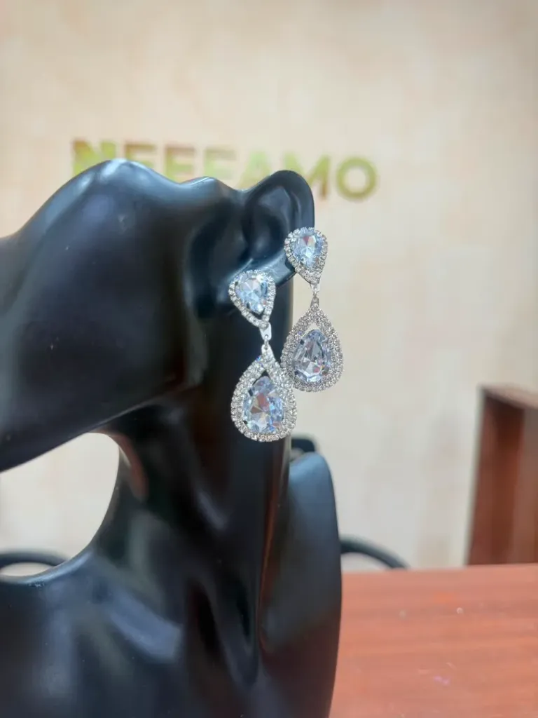 RHINESTONE EARRINGS 