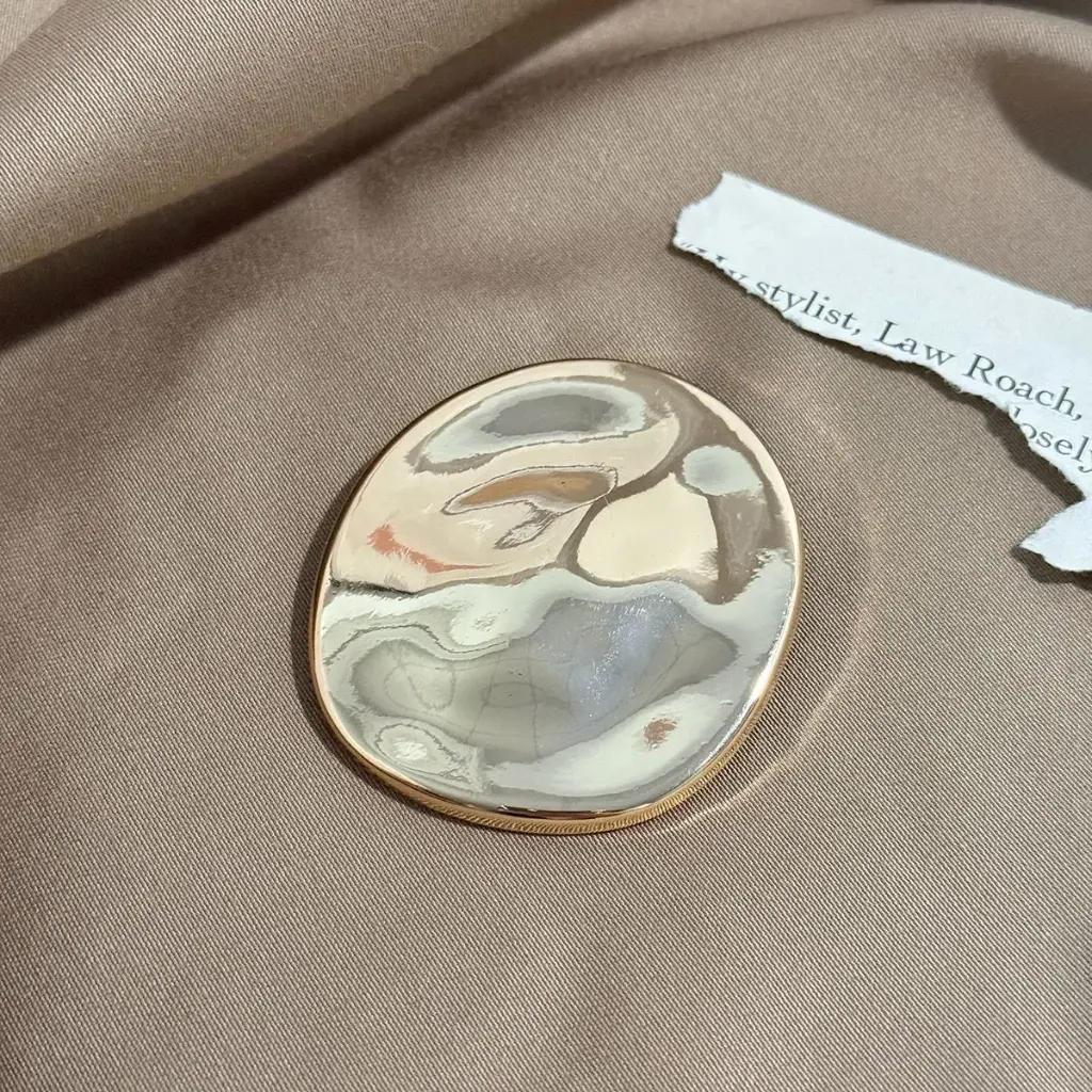 ROUND BROOCH (Gold)