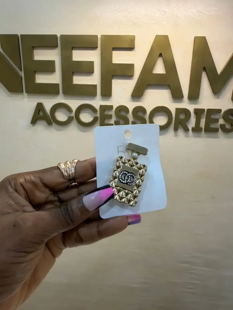 PERF BROOCH
