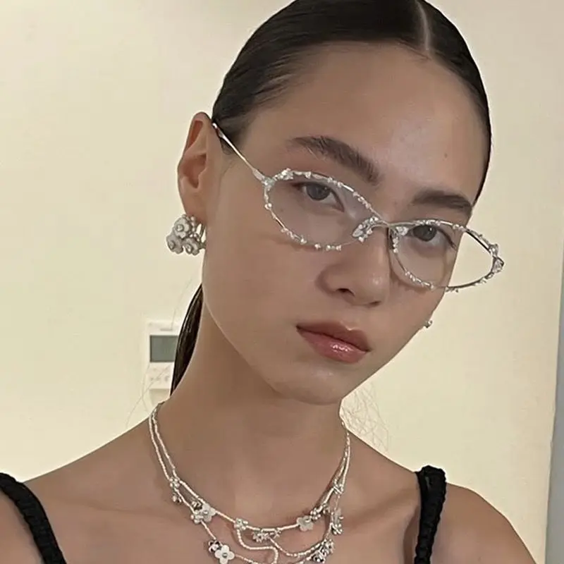 CLEAR OVAL GLASSES 
