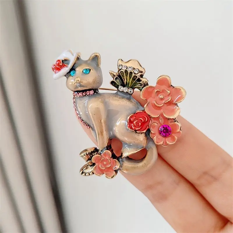 CAT BROOCH