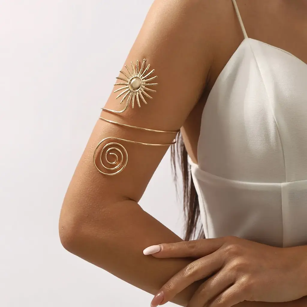 MOON ARMLET