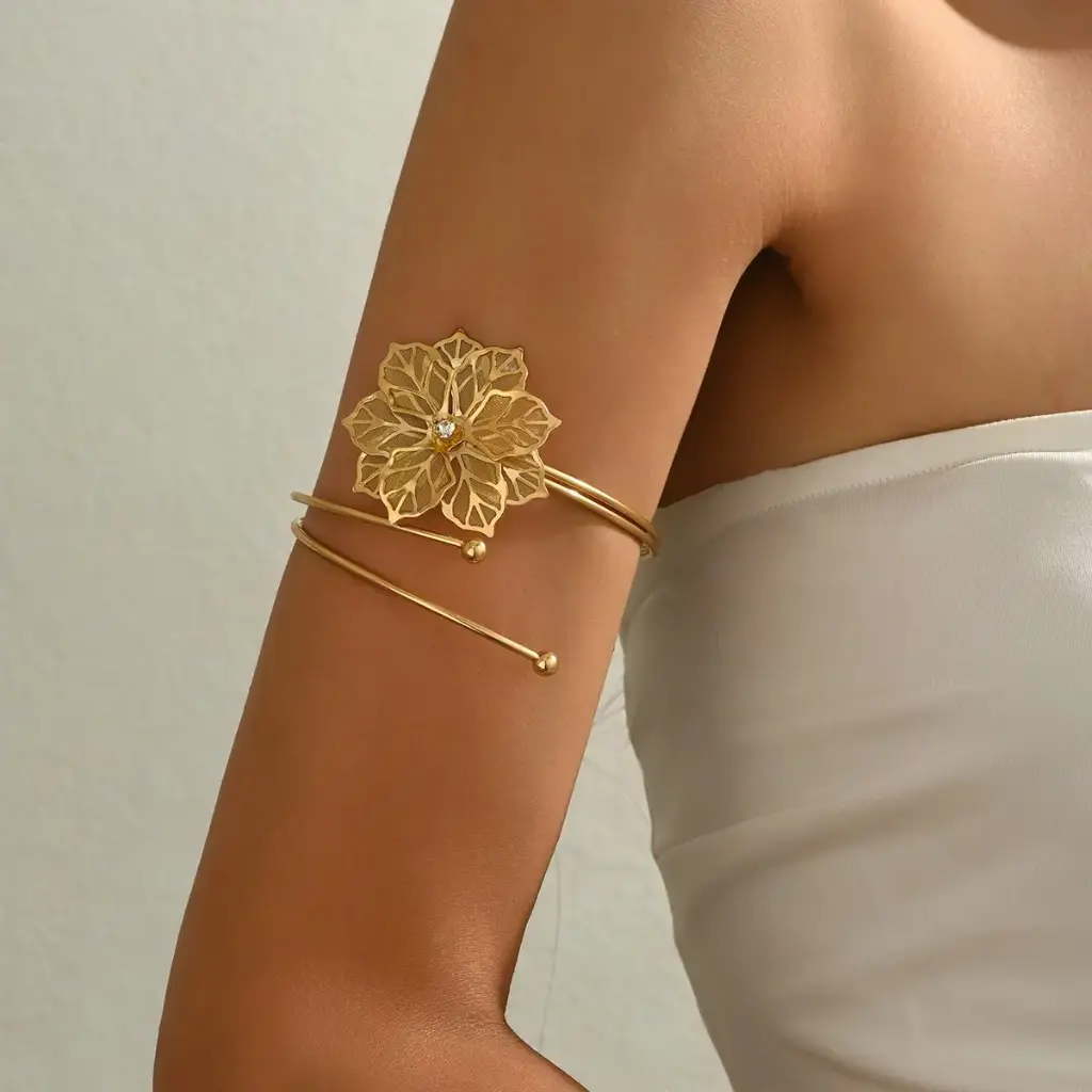 CRUSTED ARMLET 