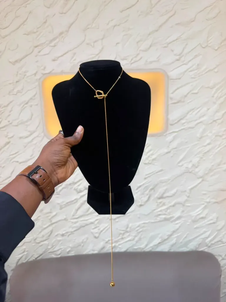 DROP NECKLACE 