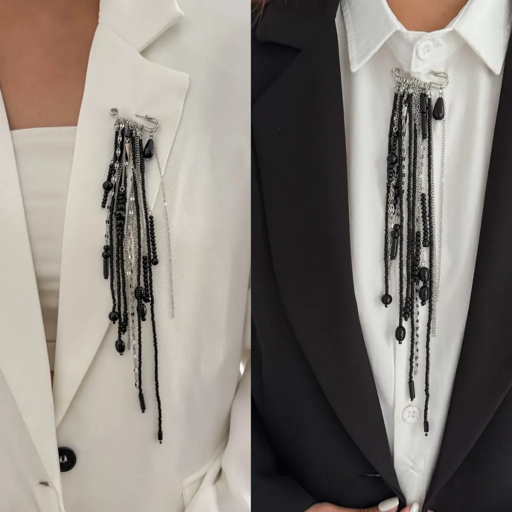 BEAD BROOCH  (Black)
