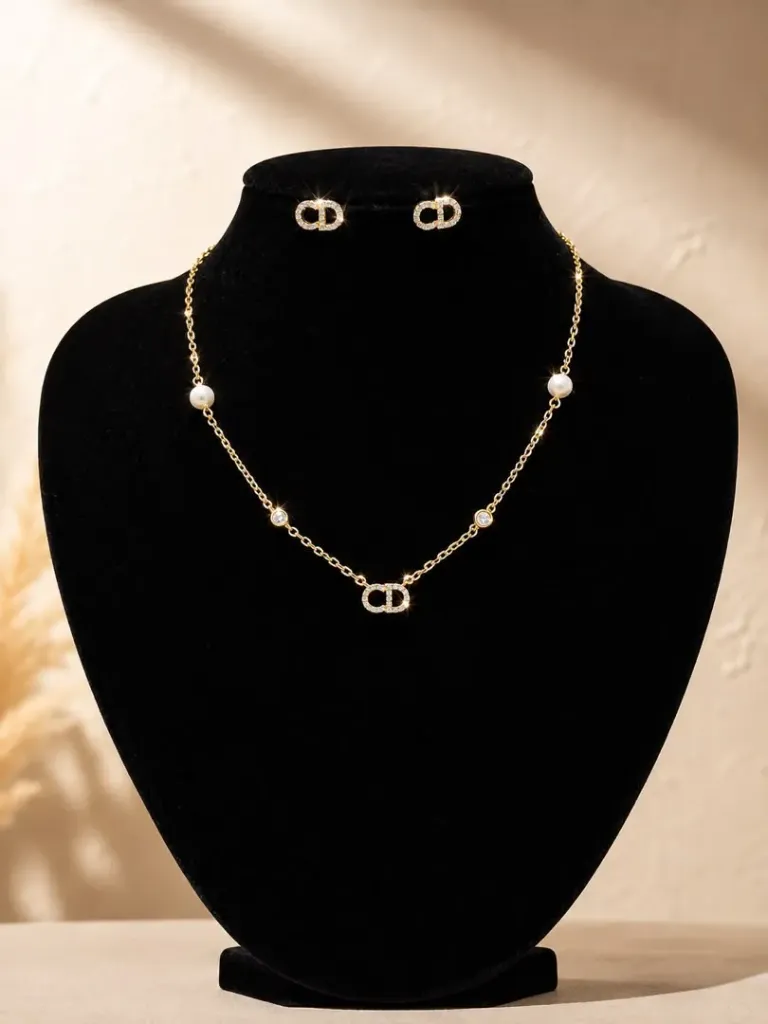 CD NECKLACE SET
