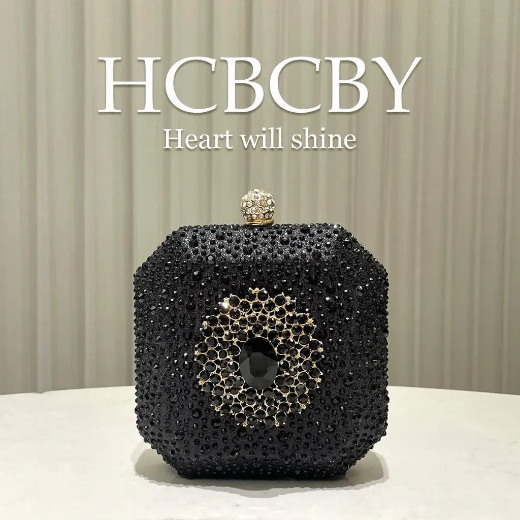 STONE CLUTCH