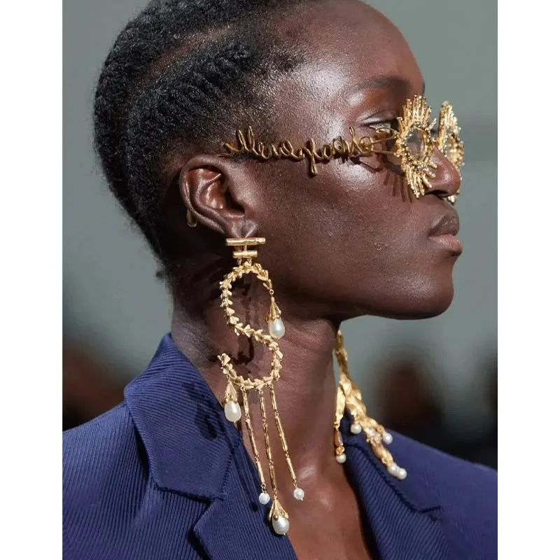 SHAPE EARRINGS