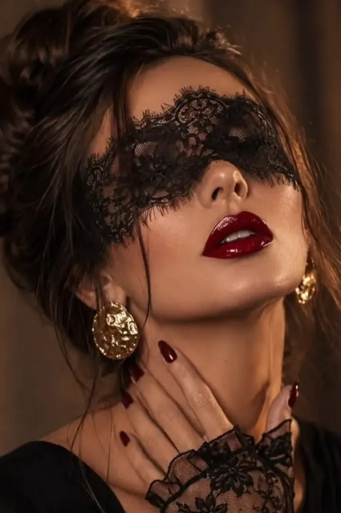 FLORAL MASK (Black)