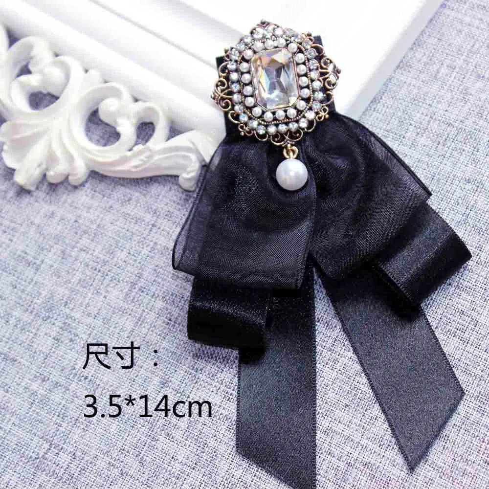 LILY BOW TIE