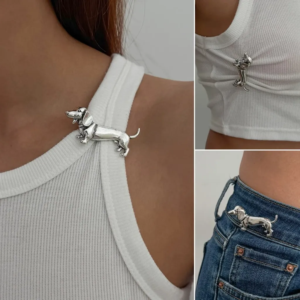 CHIEN BROOCH