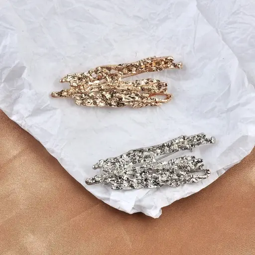 LAVA BROOCH 