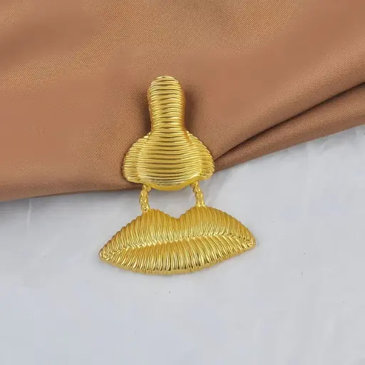 NOS BROOCH 