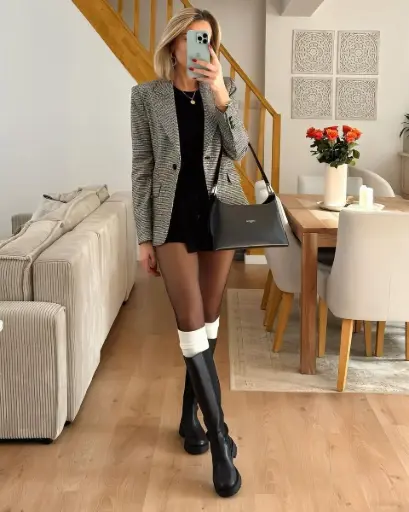 LONG SOCKS 