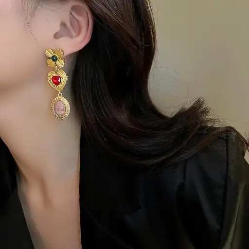 VINTAGE EARRINGS