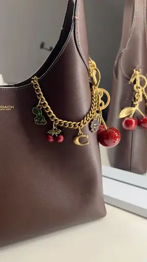 CHAIN BAG CHARM 