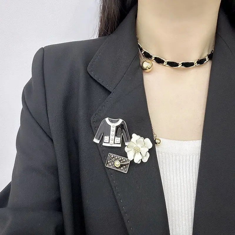 BROOCH SET